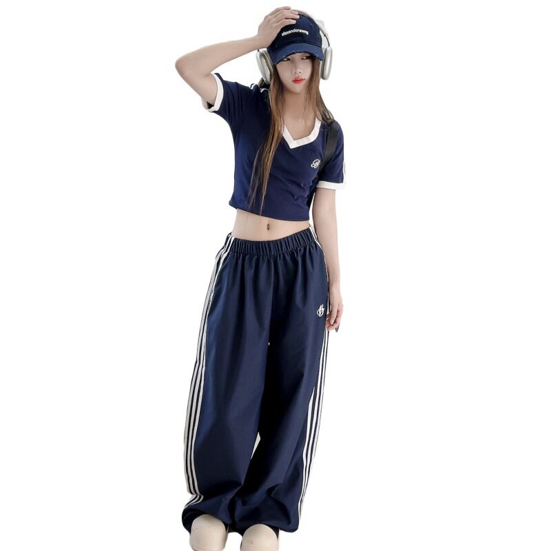 2026新款女童美式运动风套装夏季中大童V领短袖T高腰阔腿裤两件