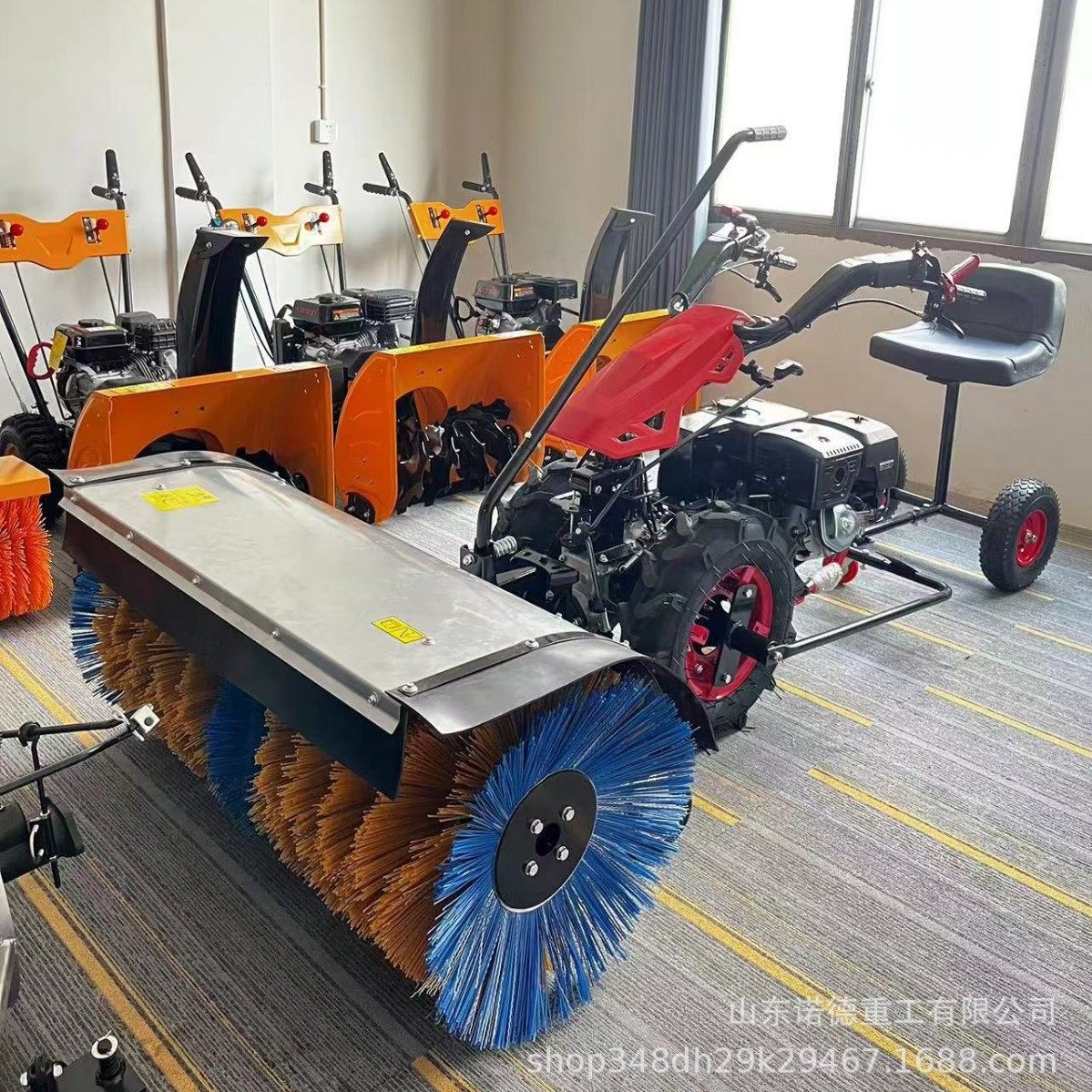 小型座驾式全齿轮扫雪机 汽油款铲雪抛雪 大马力滚刷式清雪除雪机,农机/农具/农膜,割灌机/割草机/油锯,淘宝优惠券,粉丝福利购,淘宝优惠卷