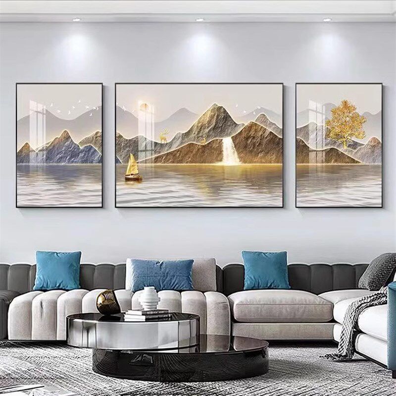 高级感沙发背景墙挂画2024新款三联画背有靠山聚财山水画客厅壁画
