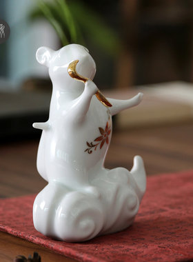 十二生肖陶瓷鼠创意摆件现代简约桌面雕塑礼品可爱动物家居饰品