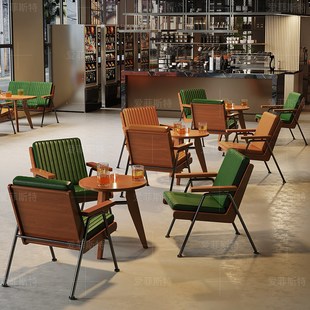 清吧小酒馆桌椅工业风咖啡厅奶茶店休闲卡座沙发复古酒吧桌椅组合