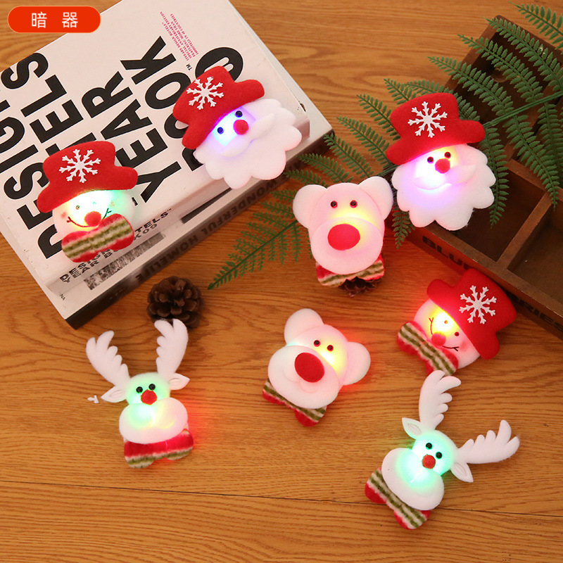 圣诞节发光装饰用品胸针胸章老人雪人熊圣诞节礼品,节庆用品/礼品,圣诞装饰品,淘宝优惠券,粉丝福利购,淘宝优惠卷
