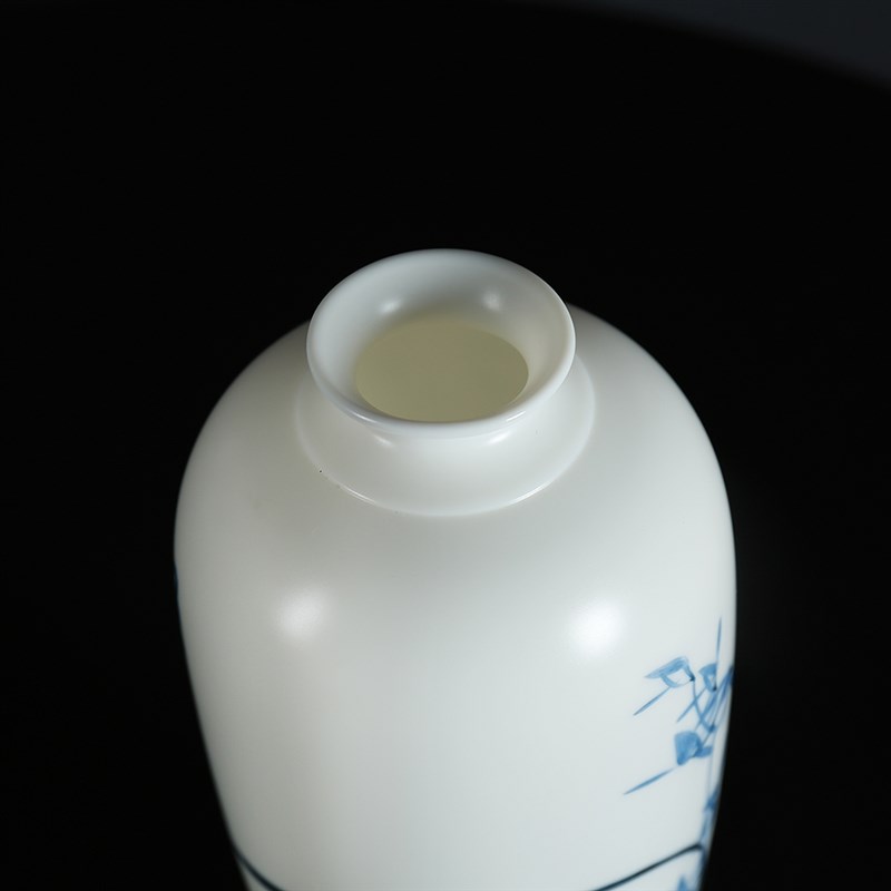 曾映雪大师手绘羊脂玉瓷兰瓶王者之香花花客厅陶瓷花器摆件青花瓷