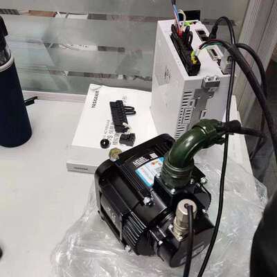 SGMMG-09ADC61 安川伺服电机 SGMMG-09ADC6C驱动器 SGPMS-4R0AP0A