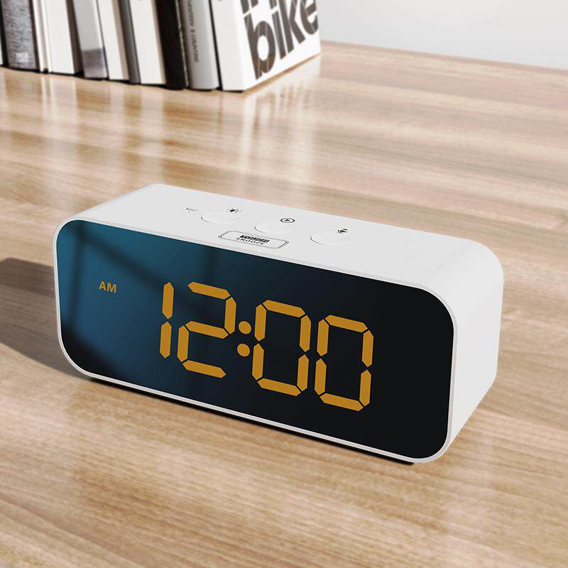 新品LED充电录音时钟七彩显示三组录音智能学生桌面声控电子闹钟