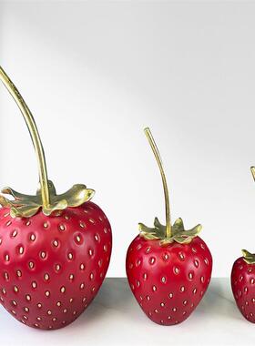 创意草莓水果摆件树脂模型家居橱窗展厅装饰摄影摆设果蔬拍照道具