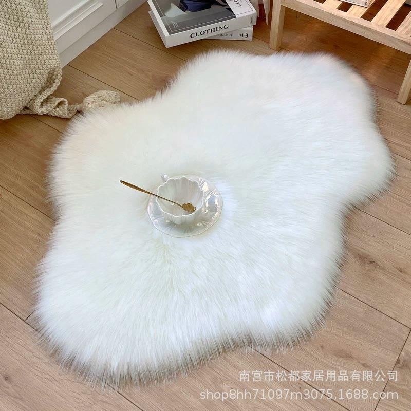 不规则白色长毛绒云朵地毯床边毯不规则家用客厅茶几地垫毛毛毯