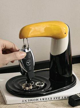 电视柜入户进门口玄关钥匙收纳摆件置物架创意桌面客厅装饰品陶瓷