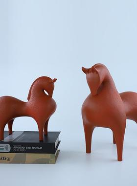 简约现代风树脂摆件骏马艺术品家居酒柜书房摆设创意动物摆件装饰