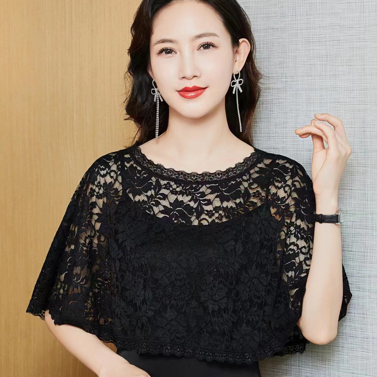 蕾丝短款披肩女时尚外搭小罩衫镂空花边斗篷套头防晒小坎肩配裙子