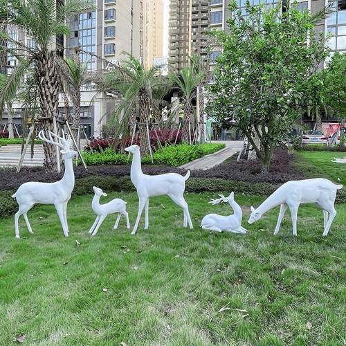户外雕塑玻璃钢白鹿动物梅花鹿摆件园林景商场步行街装饰摆件创意