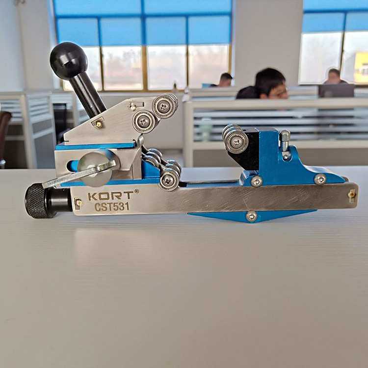 电缆主绝缘层剥皮器KORT主绝缘层剥除器CST531快速剥皮电缆剥皮器