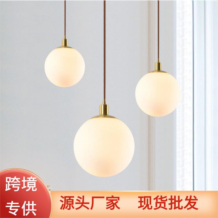 北欧餐厅灯吧台黄铜吊灯个性创意卧室床头服装店玻璃圆球形灯具