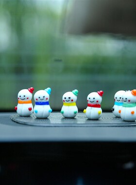 七隐 手工琉璃桌面装饰摆件 可爱圣诞节雪人家居装饰微景观 车载