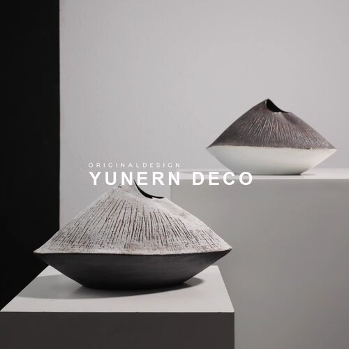 侘寂风家居样板房间玄关客厅餐桌插花瓶艺术陶瓷花器软装饰品摆件