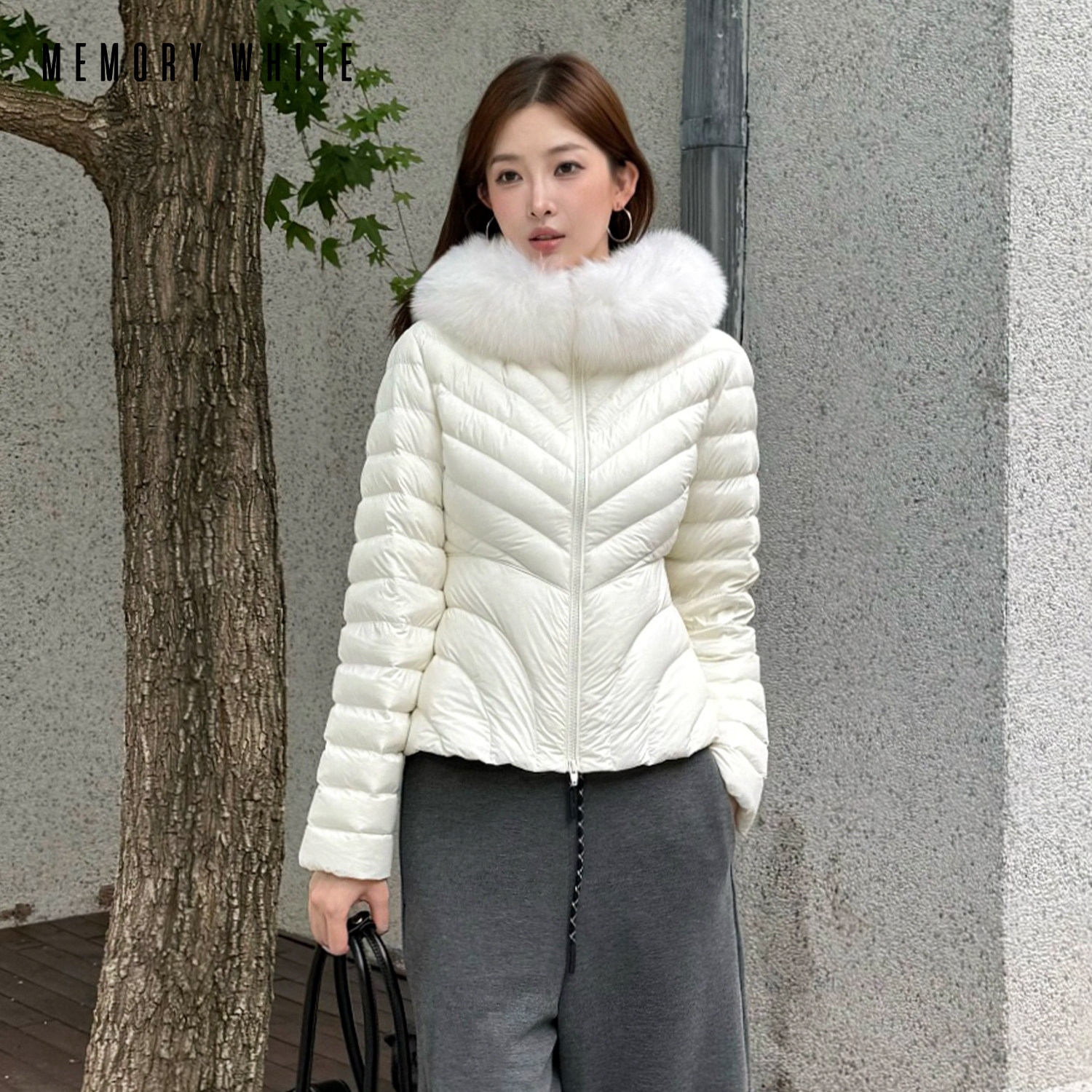 狐狸毛领奶呼呼修身设计师羽绒服