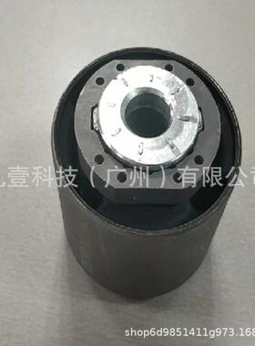 F2GC-5K653-AXB 适用福特野马 羊角托臂悬挂后控制臂衬套 大 小