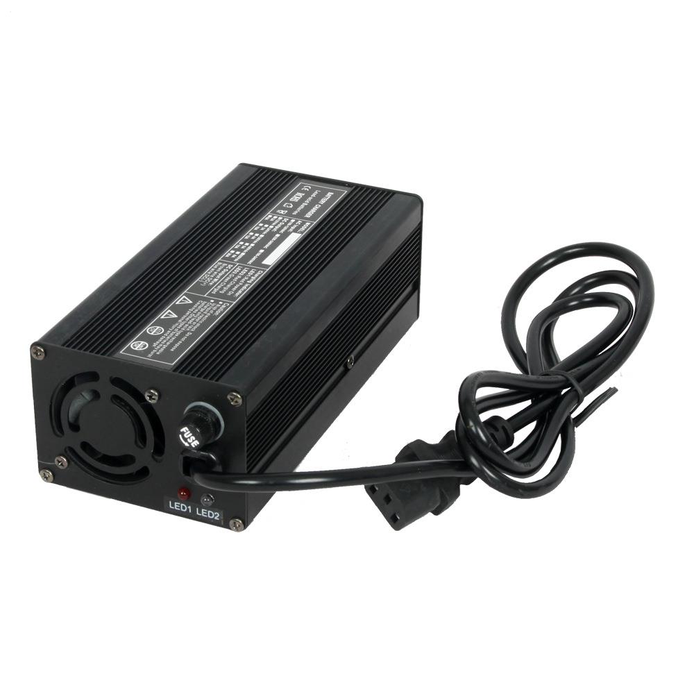 智能便携12V20A/24V10A/36V8A/48V5A电池充电器
