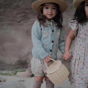 2026新款ins风秋冬女童绣花纯棉针织开衫女宝宝蓝色毛衣外