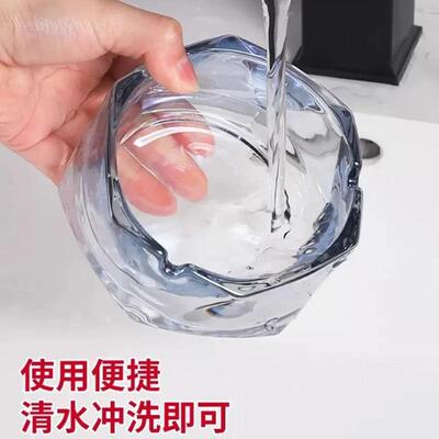 Minimalist and luxurious ins-style ashtray with a unique, hi