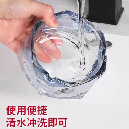 Minimalist and luxurious ins-style ashtray with a unique, hi