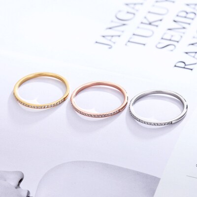 1.5mm Wide Fine workmanship Zircon Ring For Women Top Titani