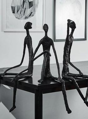 现代简约黑色抽象人像雕塑摆件样板房售楼处玄关坐姿人物软装饰品