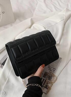 Womens Bag Summer New Retro Embossed Stone Pattern Chain Sm