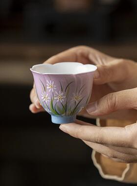 手绘雏菊釉下彩陶瓷花口花瓣茶杯家用品茗杯单杯新中式紫色油画风