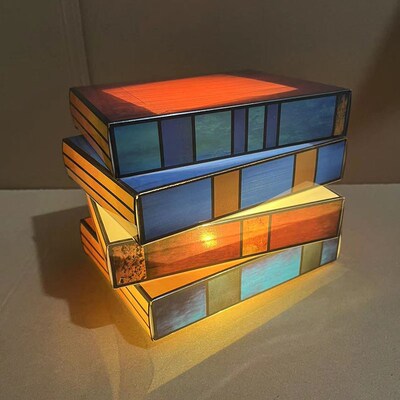 Stained Stacked Books Lamp 彩色塑料叠书灯 圣诞礼物 家居装饰