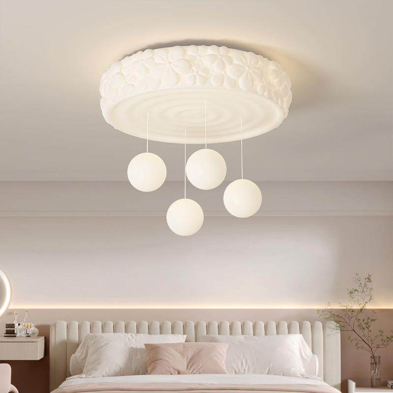 奶油风灯具主卧室灯2025年新款北欧温馨创意吊球款灯儿童房吸顶灯,家装灯饰光源,客厅吸顶灯,淘宝优惠券,粉丝福利购,淘宝优惠卷