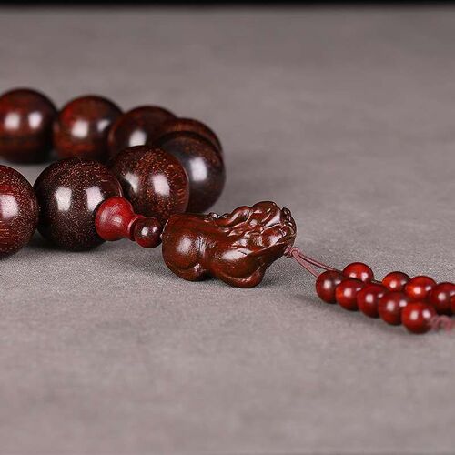 Small leaf red sandalwood red sandalwood green sandalwood go