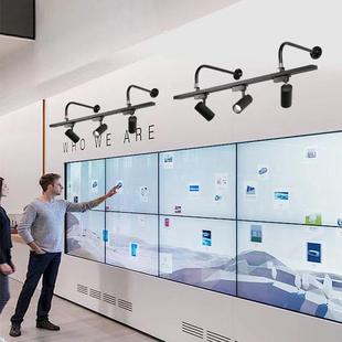 侧装墙壁壁式弯杆新款射灯商用展会充电强光2023长臂led导轨射灯