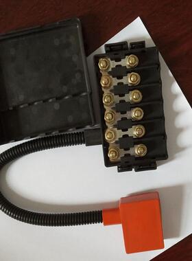 BX2066 6路保险丝盒新能源保险丝盒82005-A9001电瓶正极保险盒