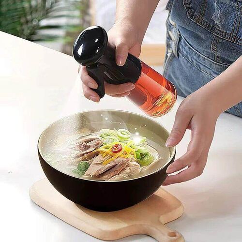 1pc Black Kitchen Oil Bottle Cooking Oil Spray 200ml Pneumat