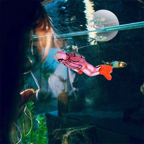 2 Pcs Luminous Diver Resin Decor Floating Fish Tank