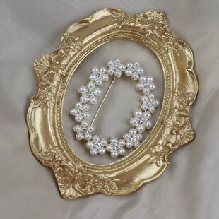 New Pearl Oval Wreath Brooch High-end Womens Corsage Retro