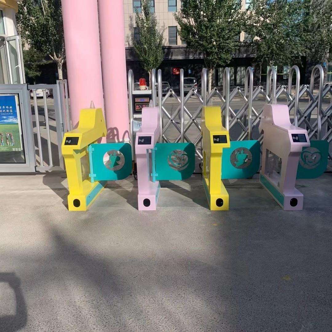 校园门禁小摆闸机乐园通道刷卡人脸识别游乐场校园接送管理系统智