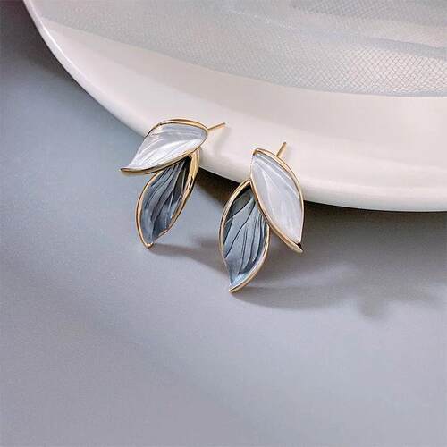 New Korean Arrival Metal rendy Fresh Lovely Sweet Grey Leaf
