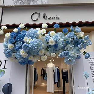 服装店门头门头花门楣花咖啡店花店店门口橱窗开业装饰美化