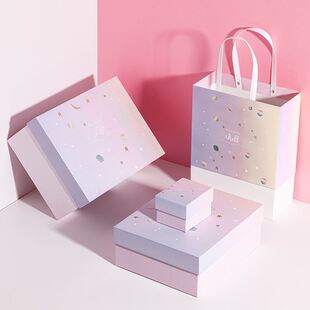 accessories complimentary Accompanied gift Gift box