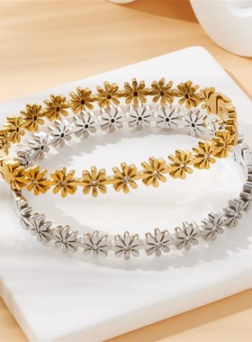 钛钢手镯小雏菊花高级感不锈钢首饰品夏季不掉色女跨境不锈钢手饰