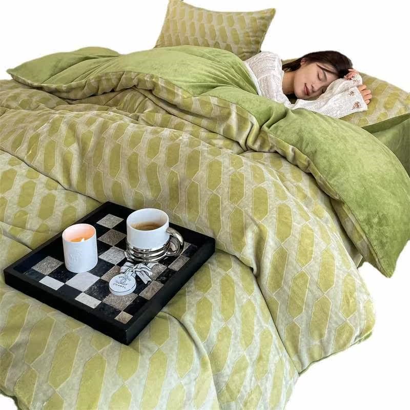 Class A D carved solid color milk velvet four-piece set autu