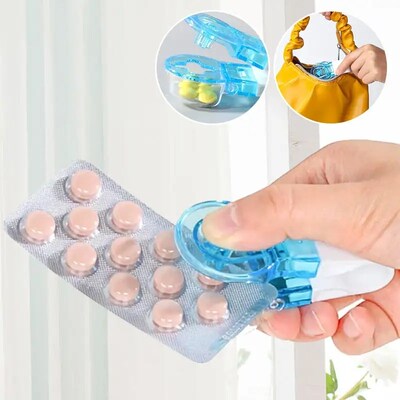Portable Pill Taker 跨境爆款家用便捷式药物脱粒器日本取药片器
