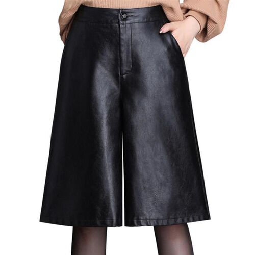 2022 Black PU Leather Bermuda Shorts For Women Loose Long Sh