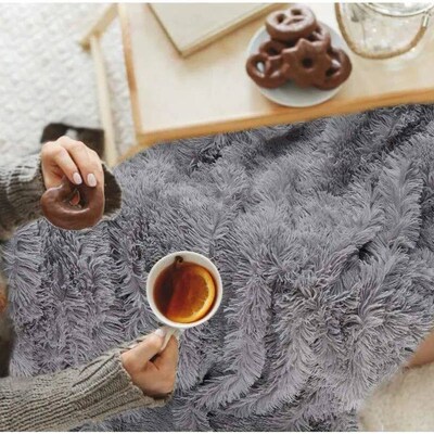 Thickened Fluffy Blanket Warm winter Bedspread on the bed St