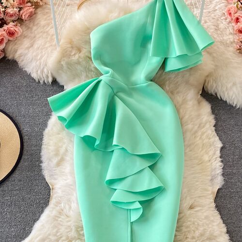 Kimutomo Elegant Solid Ruffles Stitching Sloping Shoulders