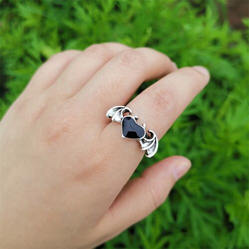 Vintage Angel Demon Wings Heart Rings For Women Couple Red B