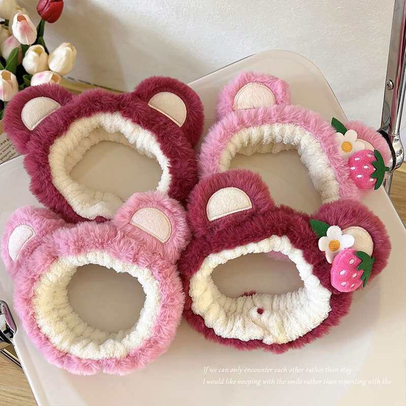 Strawberry Bear Wash F Hairband Womens Autumn and Winter Ap - 实物图