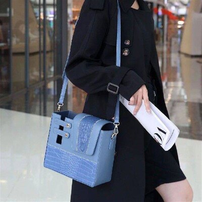 Women Outdoor Water Bottle Bag with Water Bottle Holder